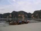 PhiPhi-TonSaiBay-4.jpg (45kb)