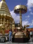 Doi-Suthep-Temple-Sissy-2.jpg (87kb)